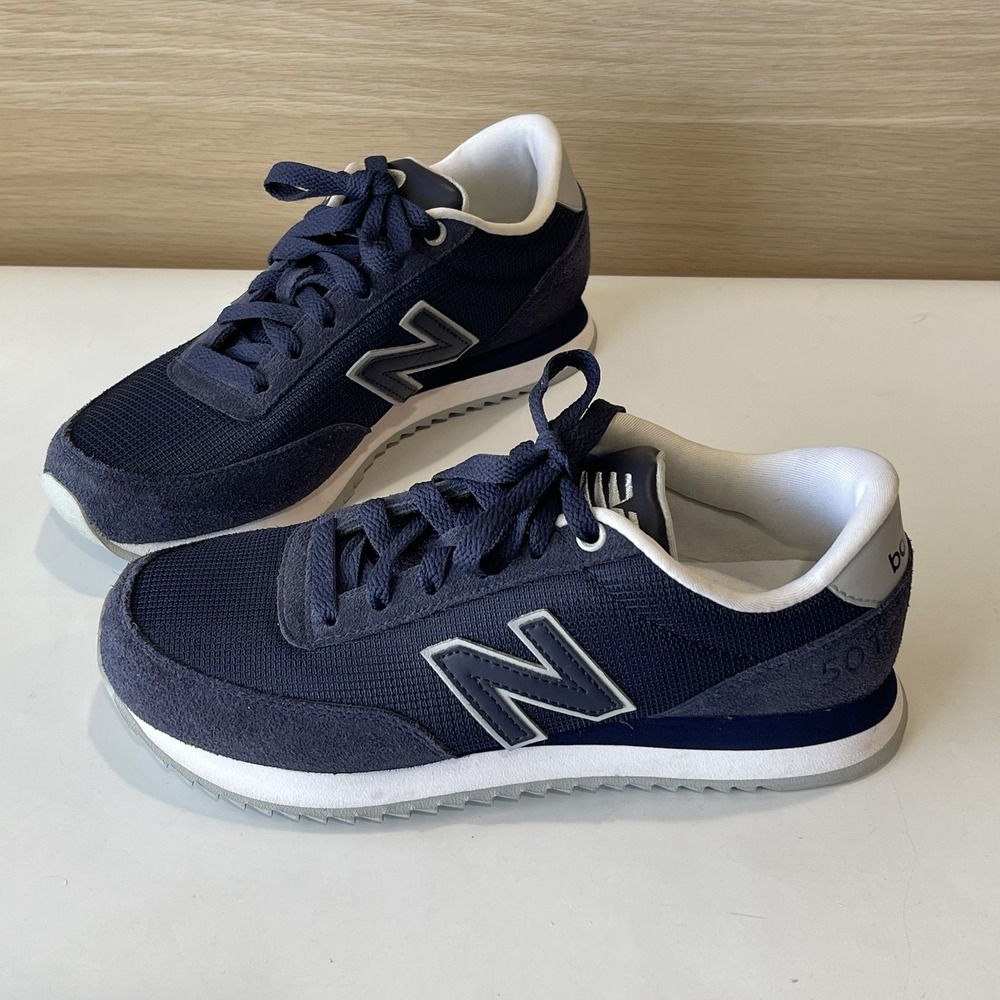 New Balance Women's Navy & White Retro Runner Sneakers